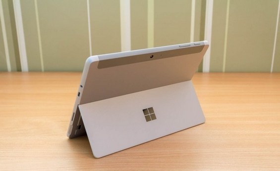  Microsoft Surface Go     