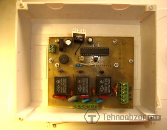 Электроника терморегулятора с ЖКИ экраном