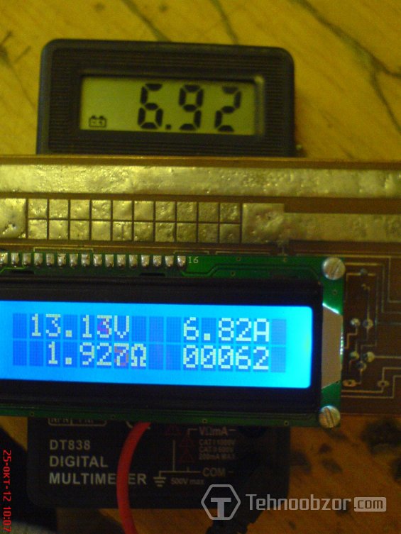 Вольтамперметр цифровой с LCD - показания тока нагрузки