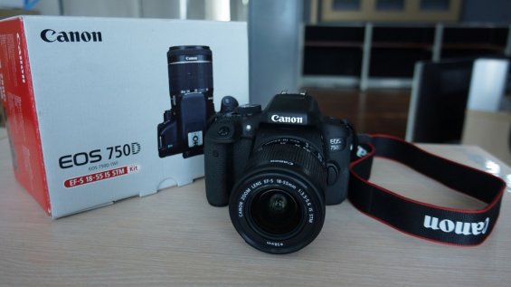 Canon EOS 750D и коробка