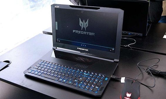 Acer Predator Triton 700 на столе