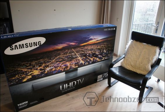 4K Ultra HD телевизор в коробке