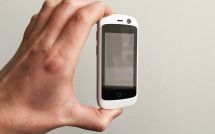Смартфон Jelly – самый маленький в мире с 4G LTE