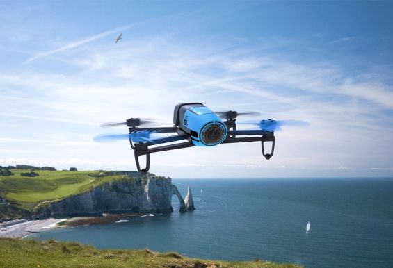 Parrot Bebop Drone в полете