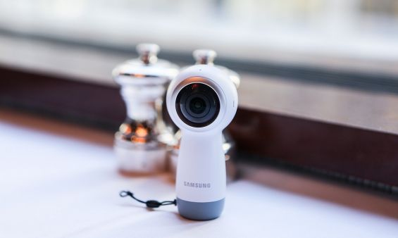 Размер камеры Samsung Gear 360 2017