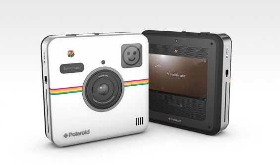 Две современные камеры Polaroid