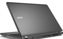 Ноутбук Acer Extensa EX2540-56Z8 на белом фоне