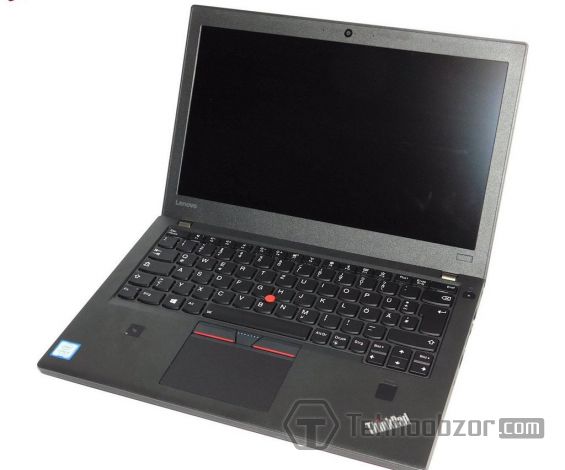 Lenovo ThinkPad X270 на белом фоне