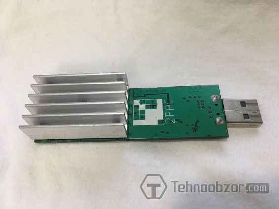 Как выглядит GekkoScience 2PAC BM1384 USB Bitcoin ASIC