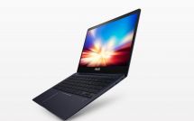 Ультрабук ASUS ZenBook 13 UX331UN на белом фоне