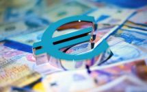 Значок валюты евро крупным планом