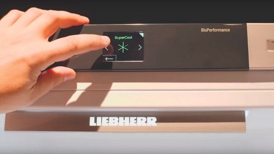 Функция SuperСool на дисплее холодильника LIEBHERR SBSes 8486