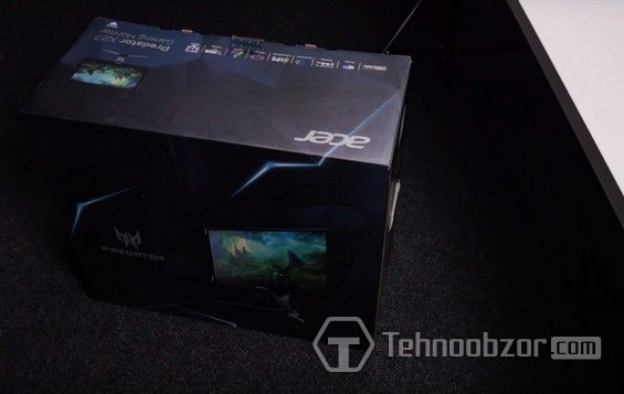 Упаковка с монитором Acer Predator X27
