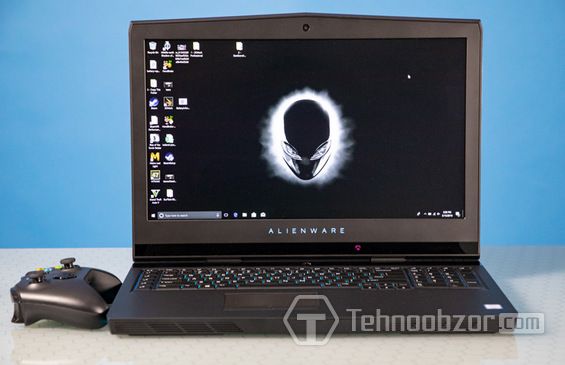 Рабочий стол на дисплее ноутбука Alienware 17 R5