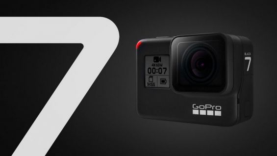Экшн-камера GoPro Hero 7 Black на тёмно-сером фоне