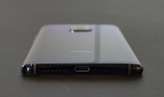 USB-порт для зарядки Huawei Mate 20
