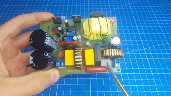 Второй резистор для разрядки ёмкости
