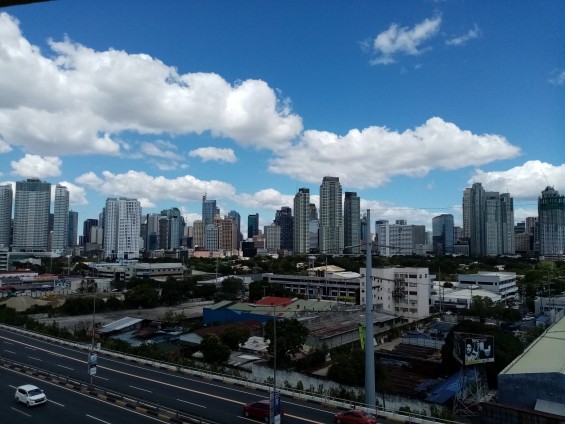 Снимок города, сделанный на камеру Huawei Y6 2019