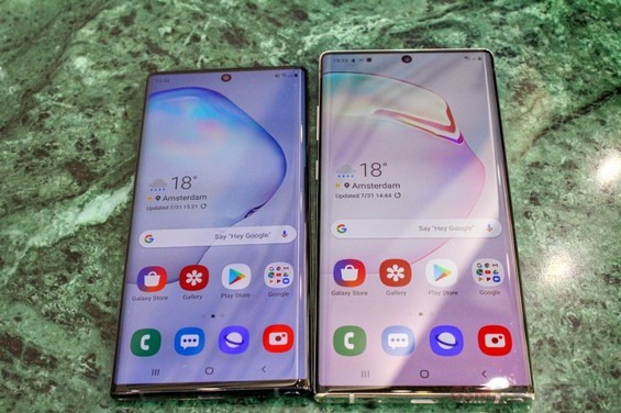 Экраны Samsung Galaxy Note 10 и Note 10+ крупным планом