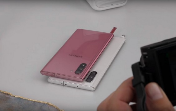 Тыльные панели и верхние торцы Samsung Galaxy Note 10 и Note 10+