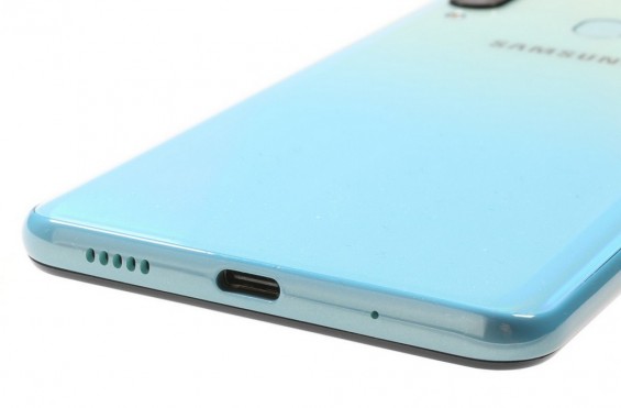Разъём USB-C на нижнем торце Samsung Galaxy A60