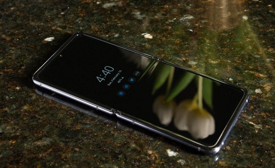 Always-on-display на Samsung Galaxy Z Flip