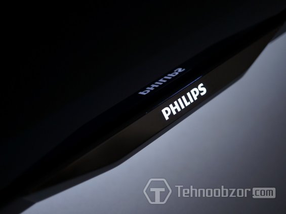 Логотип Philips на корпусе