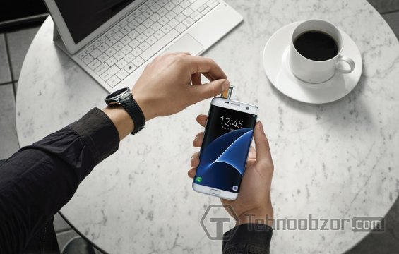 Samsung Galaxy S7 в руках