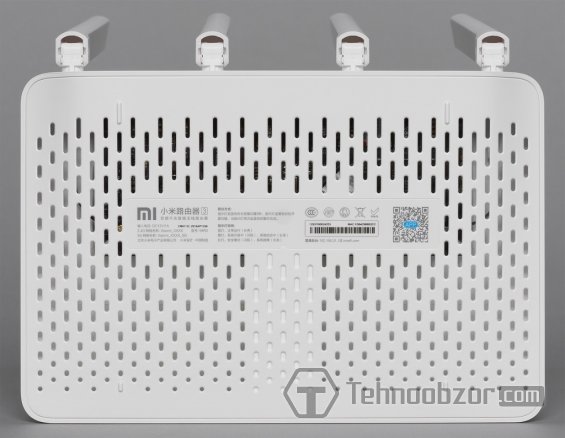 Нижняя панель роутера Xiaomi Mi WiFi Router 3