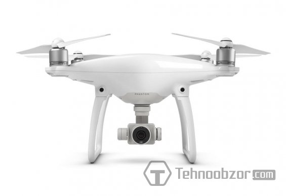 Беспилотник DJI Phantom 4