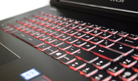 Подсветка клавиатуры MSI GT72VR 7RD