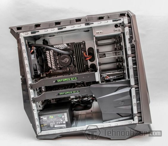 Внутренняя часть ASUS ROG GT51CA