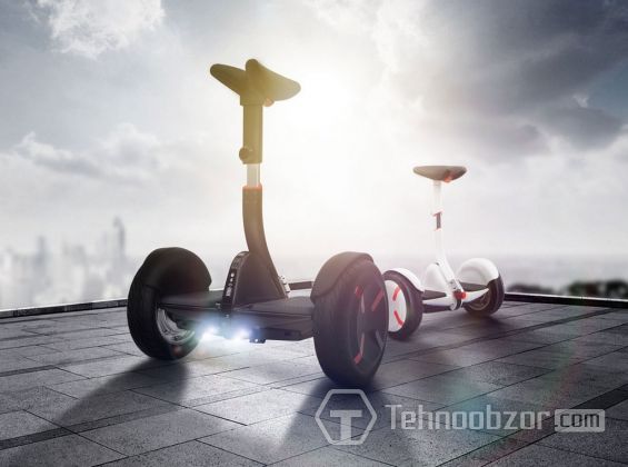 Два гироскутера Segway miniPro 320 на фоне неба