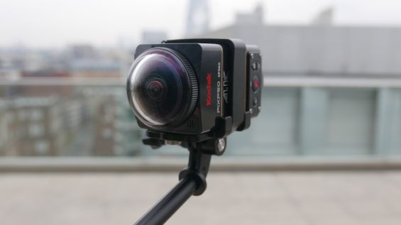 Kodak Pixpro SP360 4K на штативе