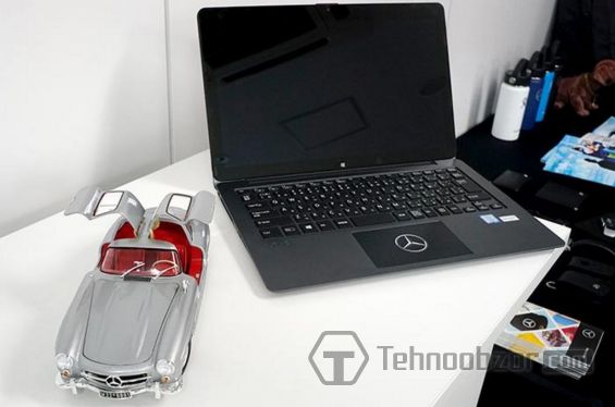 Дизайнерское исполнение VAIO Z Mercedes Benz