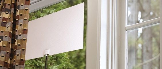 Встроенная антенна Mohu Leaf Glide HD на окне