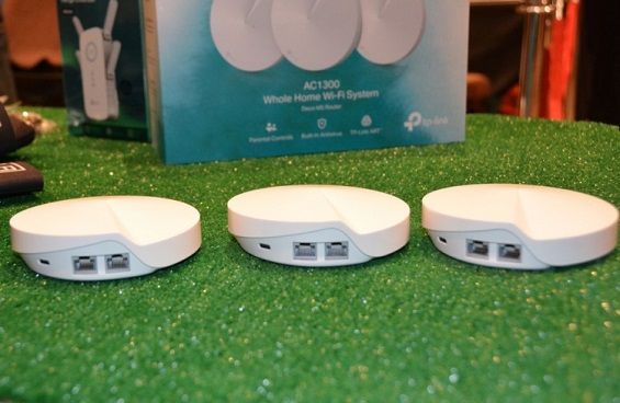 Разъёмы в системе TP-Link Deco M5 Wi-Fi