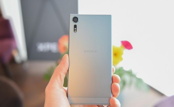 Задняя крышка Sony Xperia XZs