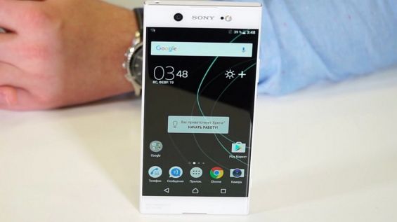 Дисплей Sony Xperia XA1 Ultra крупным планом