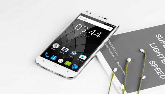 Белый смартфон OUKITEL U22