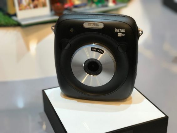 Fujifilm Instax SQ 10 на выставке