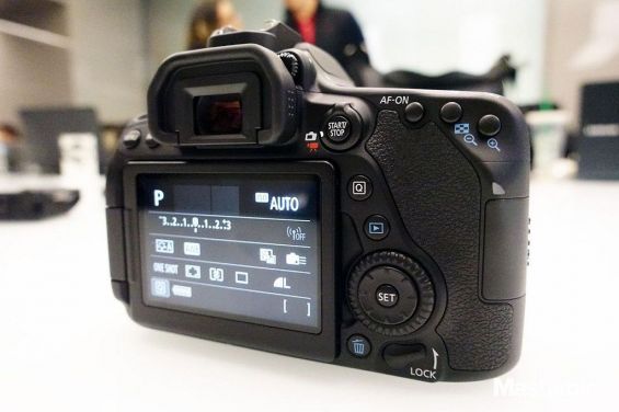 Функциональные кнопки и дисплей Canon EOS 80D