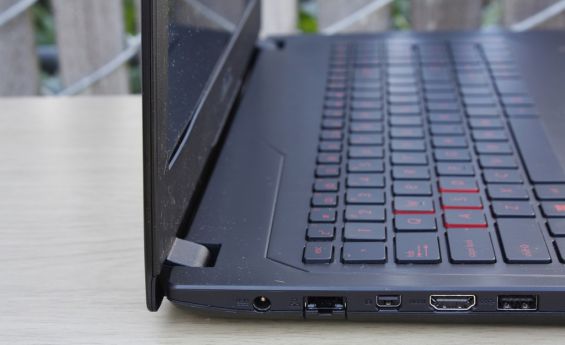 Разъёмы ASUS FX502VM