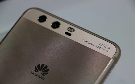 Объективы Huawei P10 Plus