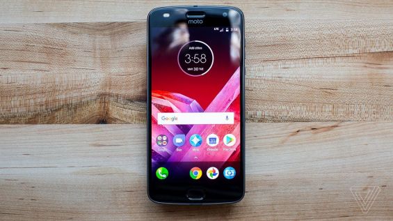 Экран Moto Z2 Play