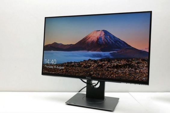 Монитор Dell S2417DG в рабочем состоянии