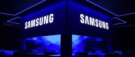 Логотип Samsung Electronics на выставке