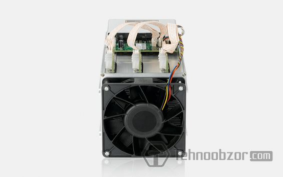 Асик Antminer T9 крупным планом