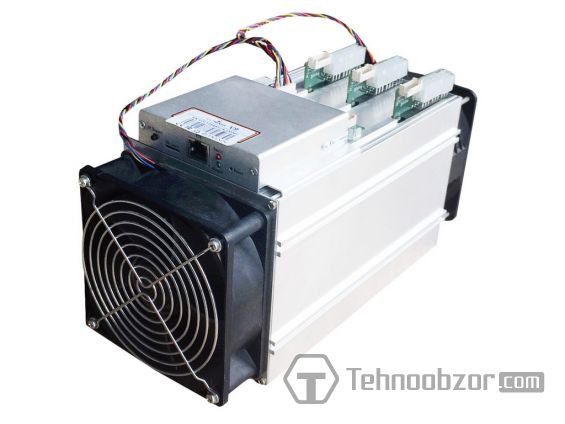 Асик Bitmain Antminer V9 на белом фоне