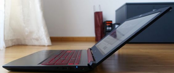 Acer Nitro 5 an515 вид сбоку